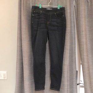 Levi’s pull on shaping skinny; long